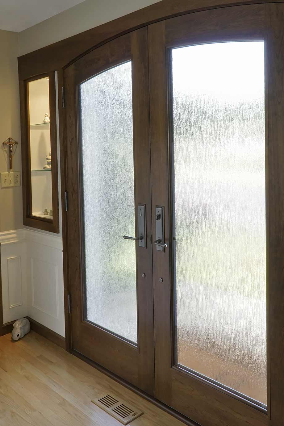 Custom wood entry doors in Elkhart, Goshen Mishawaka and South Bend, Indiana.